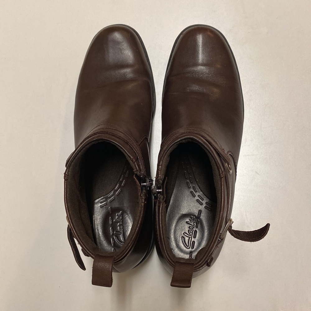 Clark’s Leather Ankle Boots - Picture 4 of 6